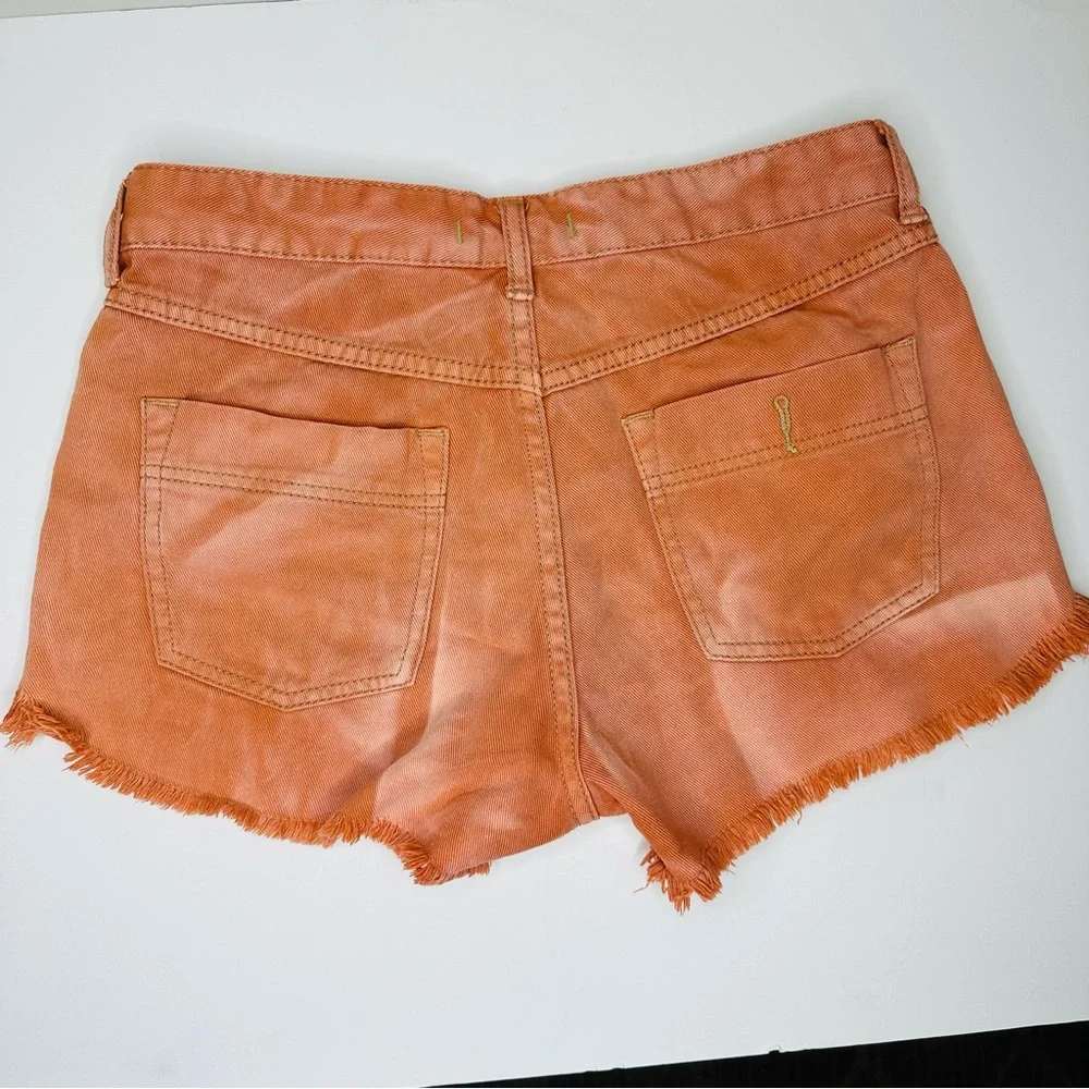 Free People Irreplaceable Tie Dye Denim Shorts in Orange Size 27 EUC